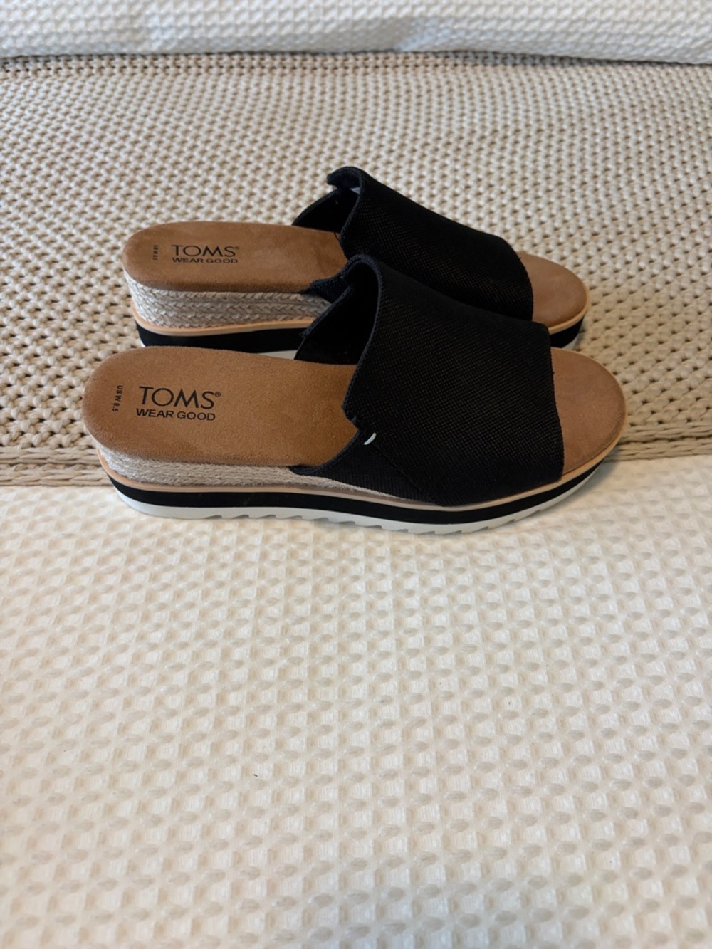 Toms Black Slide Mules with Tan Footbed - Picture 2 of 5